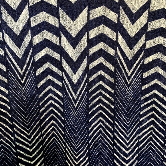 Fire Los Angeles Women's Size Small Blue Chevron Print Mini Dress - Picture 2 of 4